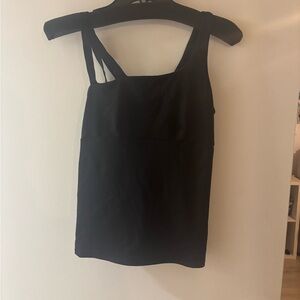 Alo workout tank size M
